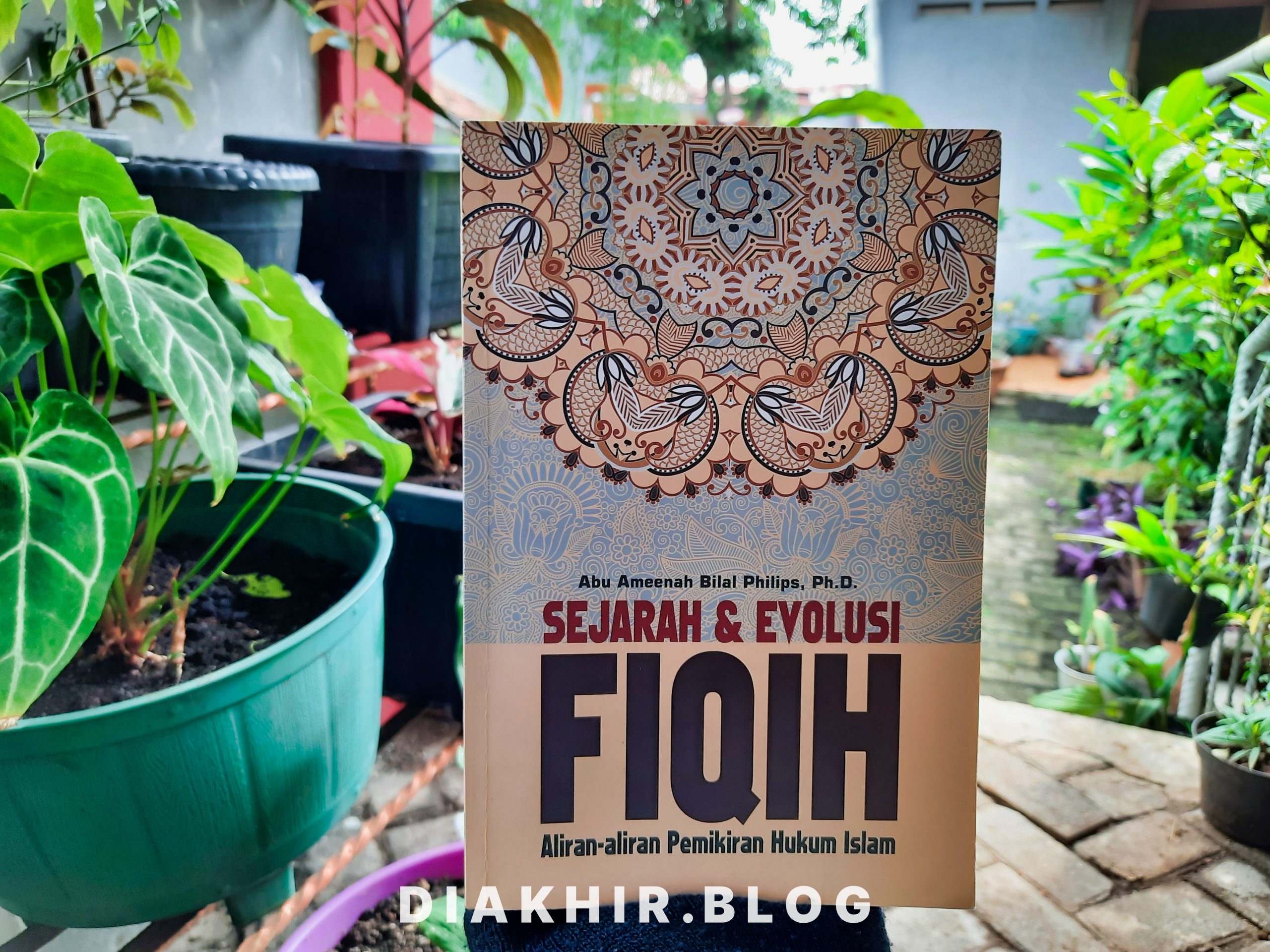 Review Buku Sejarah dan Evolusi Fiqih Karya Dr. Bilal Philips, Pendiri International Open University