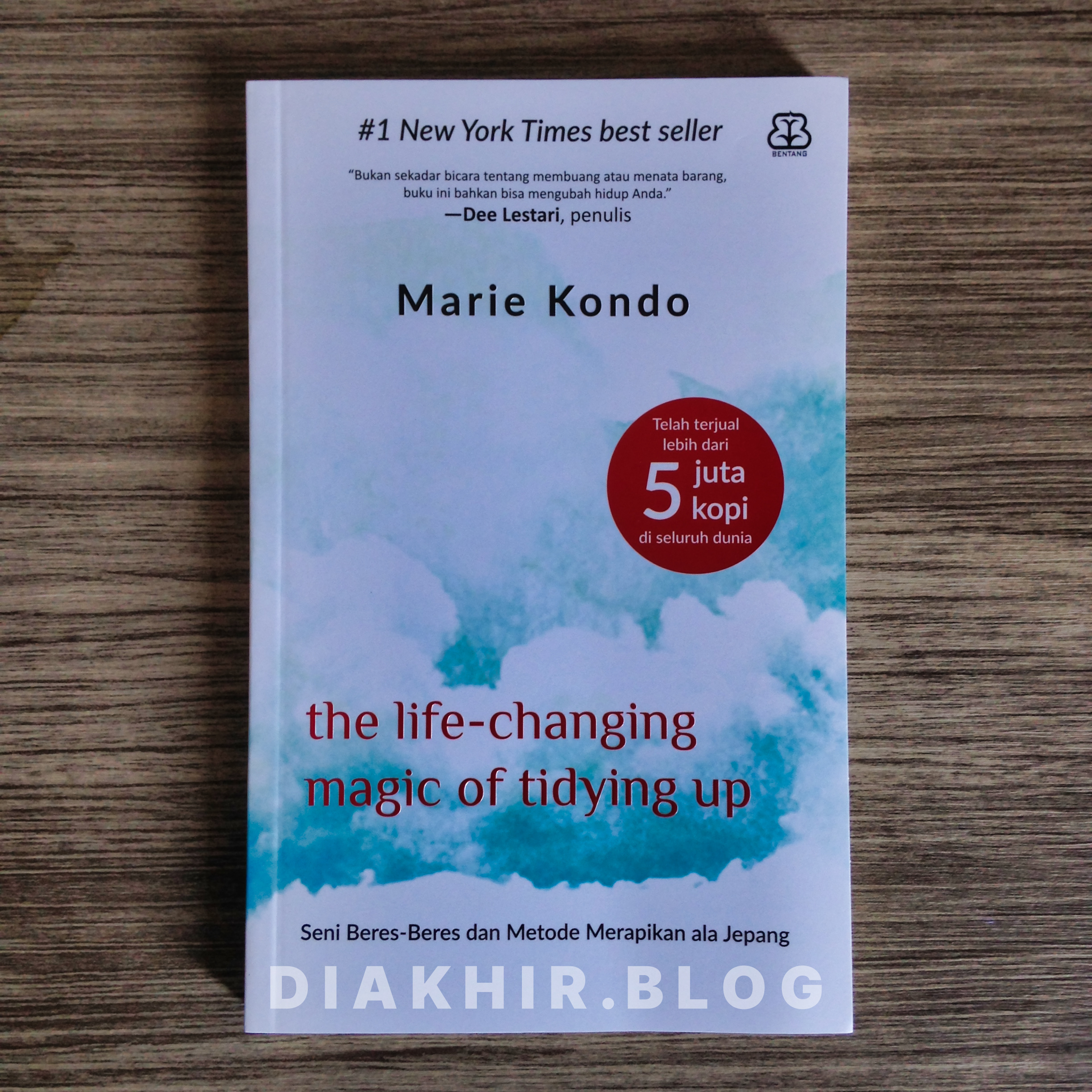 Review Buku The Life-Changing Magic Of Tidying Up: Seni Beres-Beres Dan ...